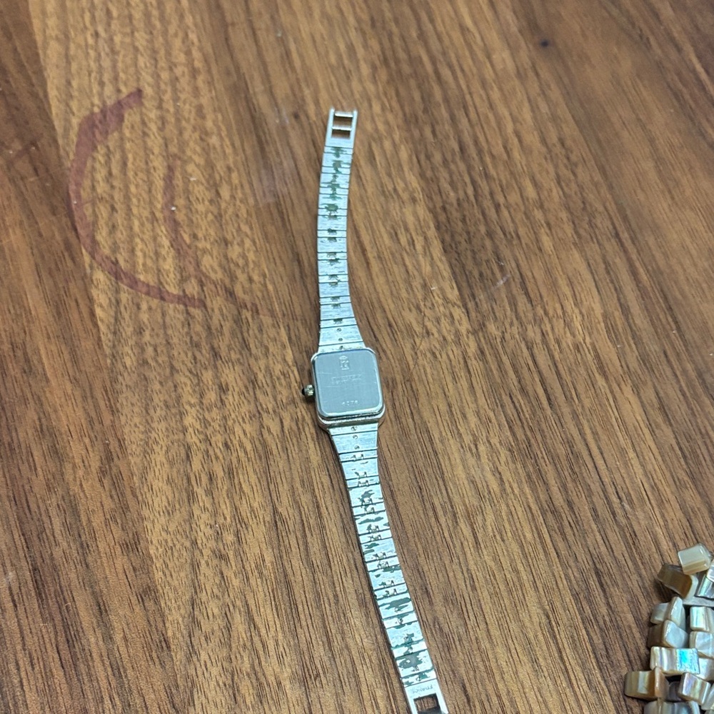 Silver and Gold Tone Watch bundle - Picture 3 of 12